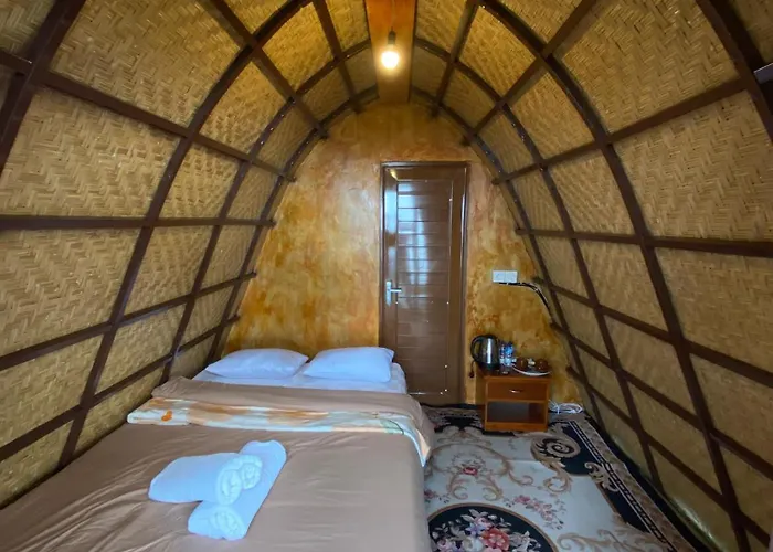 Parque de Campismo Giri Garden Sunset Glamping Gitgit