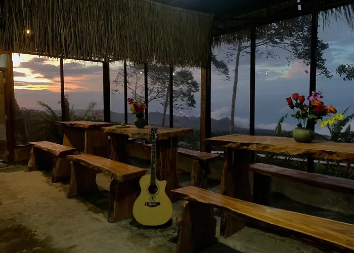 Parque de Campismo Giri Garden Sunset Glamping Gitgit