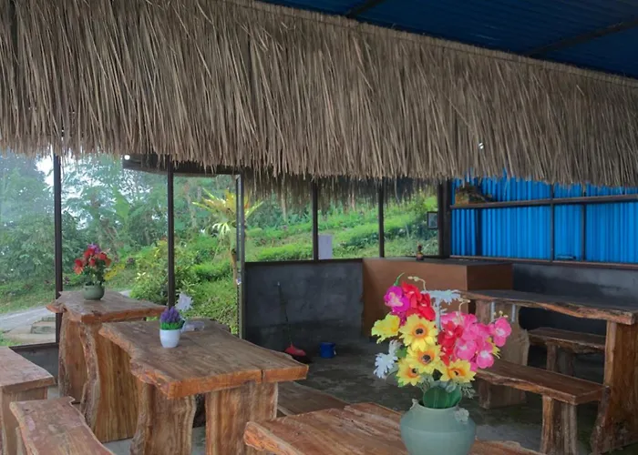 Giri Garden Sunset Glamping Gitgit