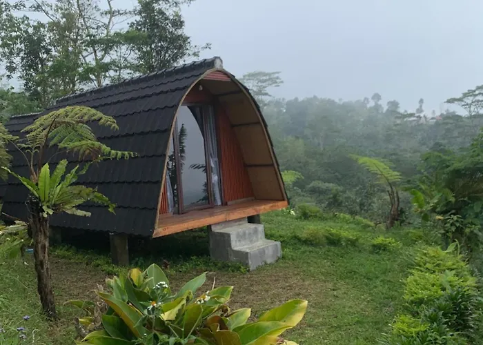 Giri Garden Sunset Glamping *