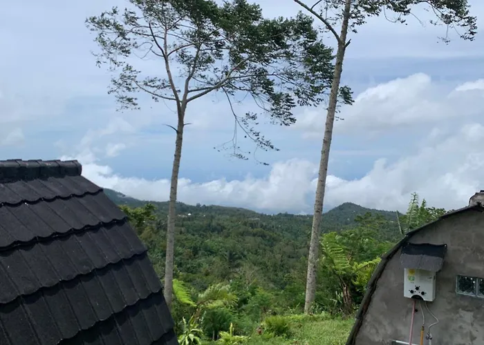 Giri Garden Sunset Glamping Campsite Gitgit